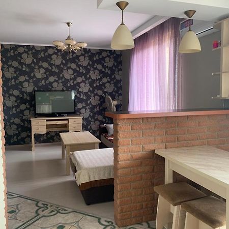 Vyshyvanka In The City Centre Ivano-Frankivsk Eksteriør billede