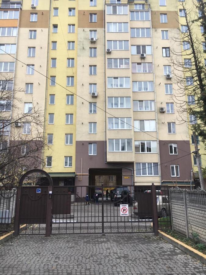 Vyshyvanka In The City Centre Ivano-Frankivsk Eksteriør billede